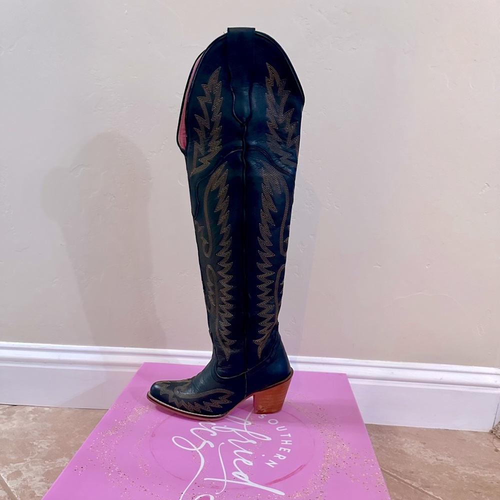 Over the knee handcrafted soft black leather with western stitching. Worn once